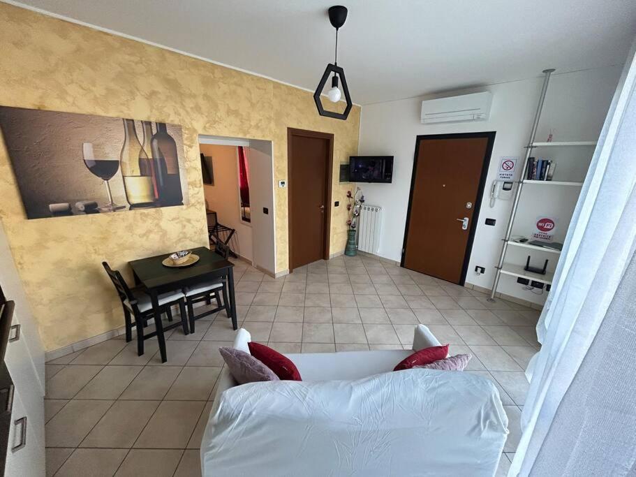 Apt Genny - Somma Lombardo Apartment Ngoại thất bức ảnh
